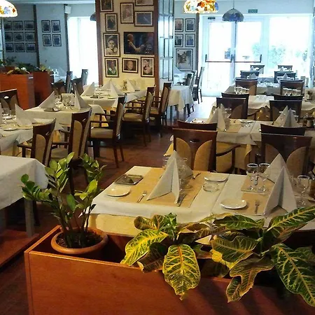 Marshal Hotel 3*