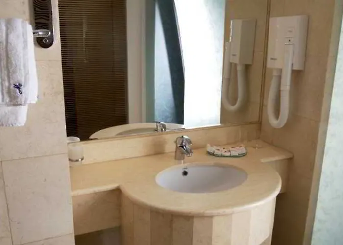 Marshal Hotel 3*
