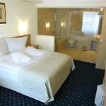 Marshal Hotel